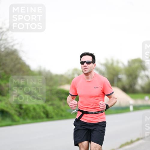 07.04.2024 - 43. Internationalen Wilhelmsburger Insellauf Dr. Thomas Lammeyer http://msf.ph/oto/6038789 07.04.2024 10:29:07 Laufen  meine-sportfotos.de