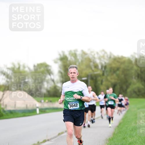 07.04.2024 - 43. Internationalen Wilhelmsburger Insellauf Dr. Thomas Lammeyer http://msf.ph/oto/6038792 07.04.2024 10:29:09 Laufen 3042 meine-sportfotos.de