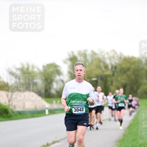 07.04.2024 - 43. Internationalen Wilhelmsburger Insellauf Dr. Thomas Lammeyer http://msf.ph/oto/6038795 07.04.2024 10:29:10 Laufen 3042 meine-sportfotos.de
