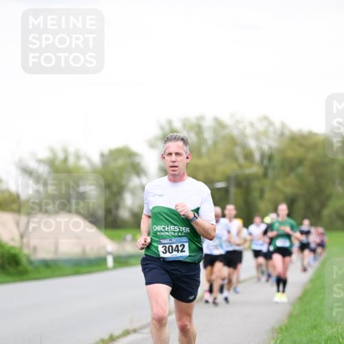 07.04.2024 - 43. Internationalen Wilhelmsburger Insellauf Dr. Thomas Lammeyer http://msf.ph/oto/6038796 07.04.2024 10:29:10 Laufen 3042 meine-sportfotos.de