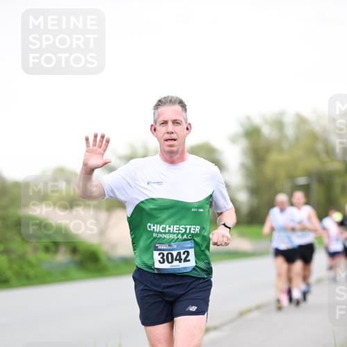 07.04.2024 - 43. Internationalen Wilhelmsburger Insellauf Dr. Thomas Lammeyer http://msf.ph/oto/6038803 07.04.2024 10:29:11 Laufen 1984, 3042 meine-sportfotos.de