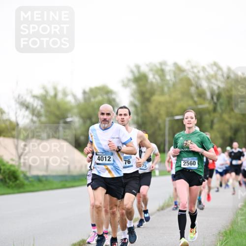 07.04.2024 - 43. Internationalen Wilhelmsburger Insellauf Dr. Thomas Lammeyer http://msf.ph/oto/6038813 07.04.2024 10:29:14 Laufen 4012, 76, 75, 2560 meine-sportfotos.de