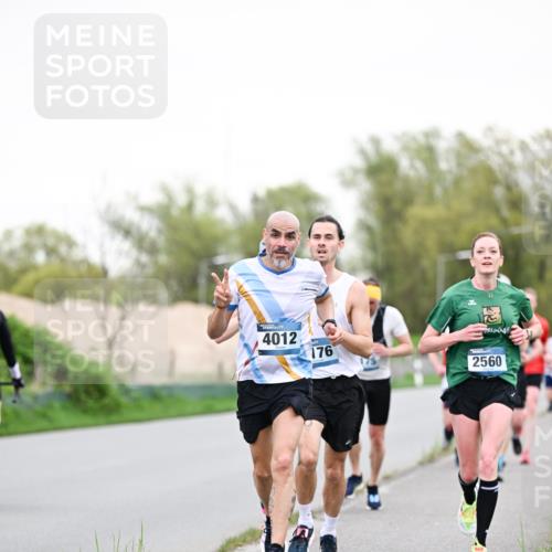 07.04.2024 - 43. Internationalen Wilhelmsburger Insellauf Dr. Thomas Lammeyer http://msf.ph/oto/6038816 07.04.2024 10:29:14 Laufen 4012, 176, 2560 meine-sportfotos.de