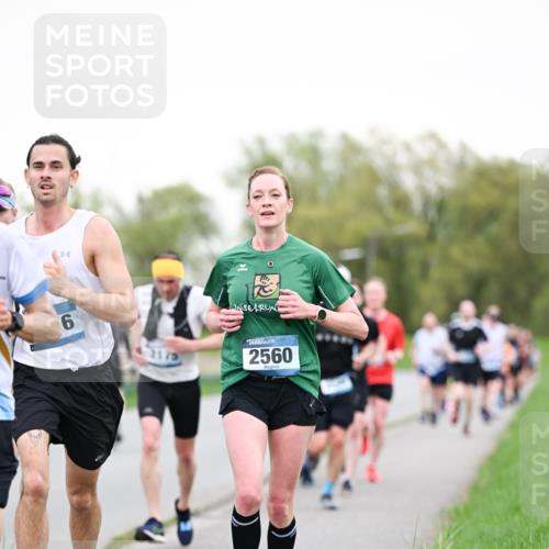 07.04.2024 - 43. Internationalen Wilhelmsburger Insellauf Dr. Thomas Lammeyer http://msf.ph/oto/6038822 07.04.2024 10:29:16 Laufen 90, 6, 2175, 2560 meine-sportfotos.de