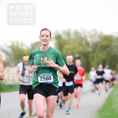 07.04.2024 - 43. Internationalen Wilhelmsburger Insellauf Dr. Thomas Lammeyer http://msf.ph/oto/6038827 07.04.2024 10:29:17 Laufen 2560 meine-sportfotos.de