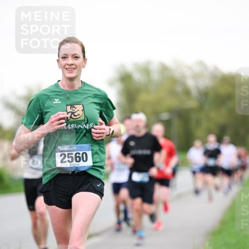 07.04.2024 - 43. Internationalen Wilhelmsburger Insellauf Dr. Thomas Lammeyer http://msf.ph/oto/6038830 07.04.2024 10:29:17 Laufen 2560 meine-sportfotos.de