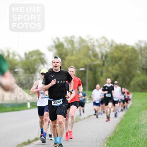 07.04.2024 - 43. Internationalen Wilhelmsburger Insellauf Dr. Thomas Lammeyer http://msf.ph/oto/6038832 07.04.2024 10:29:18 Laufen 35, 3593 meine-sportfotos.de