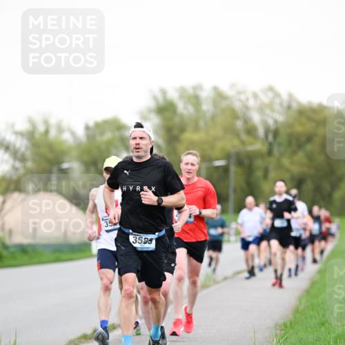 07.04.2024 - 43. Internationalen Wilhelmsburger Insellauf Dr. Thomas Lammeyer http://msf.ph/oto/6038835 07.04.2024 10:29:18 Laufen 35, 3599 meine-sportfotos.de