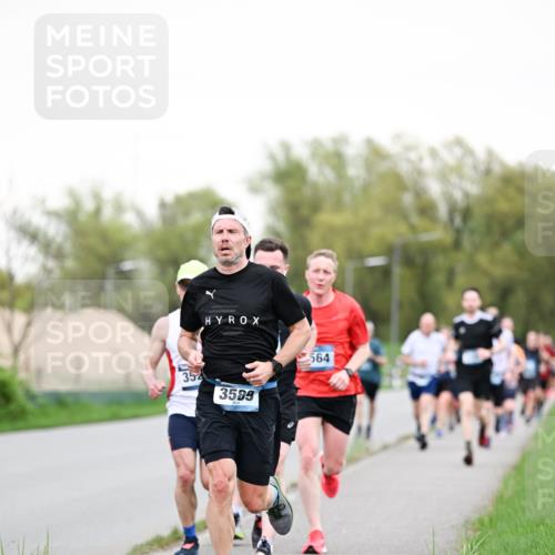 07.04.2024 - 43. Internationalen Wilhelmsburger Insellauf Dr. Thomas Lammeyer http://msf.ph/oto/6038836 07.04.2024 10:29:19 Laufen 352, 3599, 564 meine-sportfotos.de
