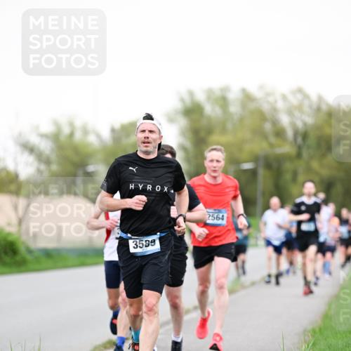 07.04.2024 - 43. Internationalen Wilhelmsburger Insellauf Dr. Thomas Lammeyer http://msf.ph/oto/6038838 07.04.2024 10:29:19 Laufen 2564, 3589 meine-sportfotos.de