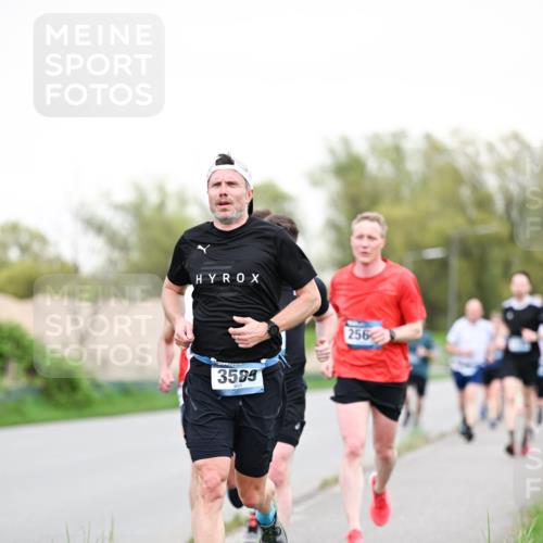 07.04.2024 - 43. Internationalen Wilhelmsburger Insellauf Dr. Thomas Lammeyer http://msf.ph/oto/6038841 07.04.2024 10:29:19 Laufen 3599, 256 meine-sportfotos.de