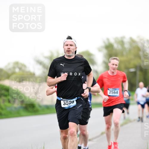 07.04.2024 - 43. Internationalen Wilhelmsburger Insellauf Dr. Thomas Lammeyer http://msf.ph/oto/6038843 07.04.2024 10:29:19 Laufen 3593, 2564 meine-sportfotos.de
