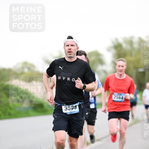 07.04.2024 - 43. Internationalen Wilhelmsburger Insellauf Dr. Thomas Lammeyer http://msf.ph/oto/6038845 07.04.2024 10:29:20 Laufen 3599, 2564 meine-sportfotos.de