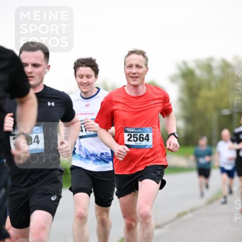 07.04.2024 - 43. Internationalen Wilhelmsburger Insellauf Dr. Thomas Lammeyer http://msf.ph/oto/6038852 07.04.2024 10:29:21 Laufen 04, 41, 2564 meine-sportfotos.de