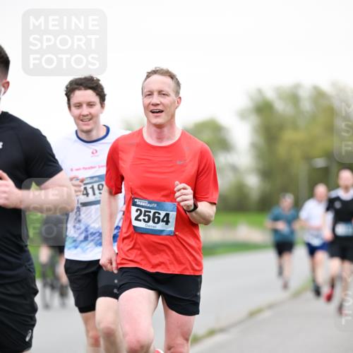07.04.2024 - 43. Internationalen Wilhelmsburger Insellauf Dr. Thomas Lammeyer http://msf.ph/oto/6038853 07.04.2024 10:29:21 Laufen 419, 2564 meine-sportfotos.de
