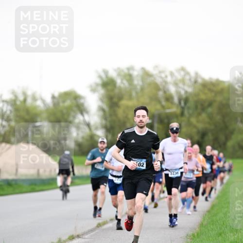 07.04.2024 - 43. Internationalen Wilhelmsburger Insellauf Dr. Thomas Lammeyer http://msf.ph/oto/6038859 07.04.2024 10:29:23 Laufen 02, 2436 meine-sportfotos.de