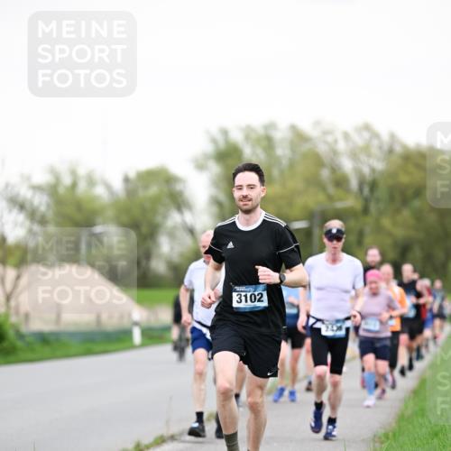 07.04.2024 - 43. Internationalen Wilhelmsburger Insellauf Dr. Thomas Lammeyer http://msf.ph/oto/6038866 07.04.2024 10:29:24 Laufen 18, 3102 meine-sportfotos.de