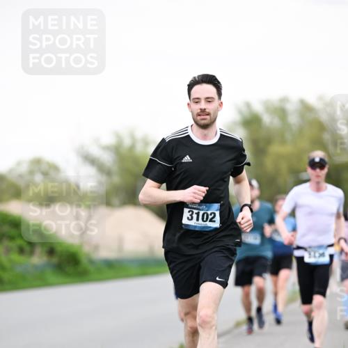 07.04.2024 - 43. Internationalen Wilhelmsburger Insellauf Dr. Thomas Lammeyer http://msf.ph/oto/6038875 07.04.2024 10:29:26 Laufen 3102 meine-sportfotos.de