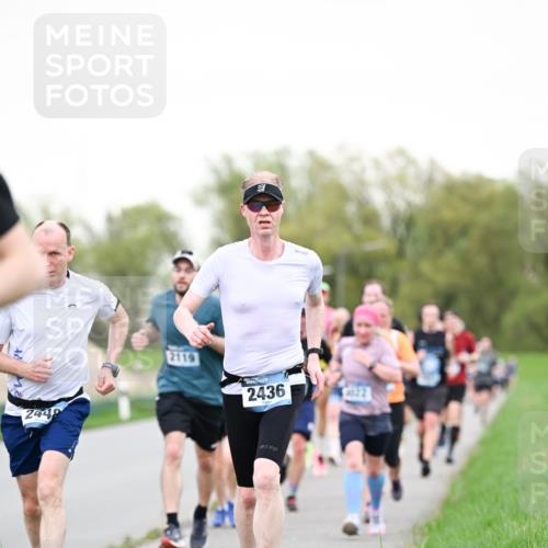 07.04.2024 - 43. Internationalen Wilhelmsburger Insellauf Dr. Thomas Lammeyer http://msf.ph/oto/6038877 07.04.2024 10:29:27 Laufen 2449, 2119, 2436 meine-sportfotos.de