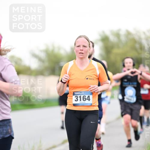 07.04.2024 - 43. Internationalen Wilhelmsburger Insellauf Dr. Thomas Lammeyer http://msf.ph/oto/6038899 07.04.2024 10:29:31 Laufen 3164 meine-sportfotos.de