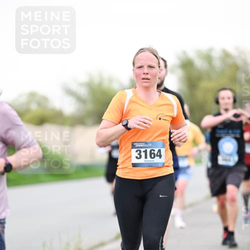 07.04.2024 - 43. Internationalen Wilhelmsburger Insellauf Dr. Thomas Lammeyer http://msf.ph/oto/6038900 07.04.2024 10:29:31 Laufen 3164 meine-sportfotos.de