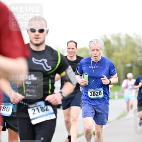 07.04.2024 - 43. Internationalen Wilhelmsburger Insellauf Dr. Thomas Lammeyer http://msf.ph/oto/6038927 07.04.2024 10:29:37 Laufen 86, 380, 2182, 3920 meine-sportfotos.de