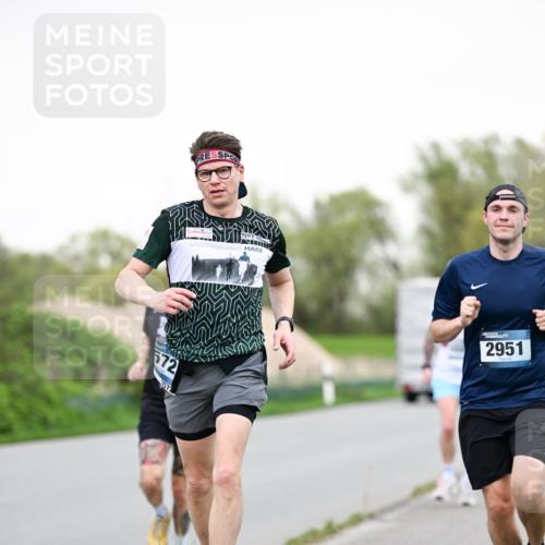 07.04.2024 - 43. Internationalen Wilhelmsburger Insellauf Dr. Thomas Lammeyer http://msf.ph/oto/6038935 07.04.2024 10:29:39 Laufen 572, 2951 meine-sportfotos.de