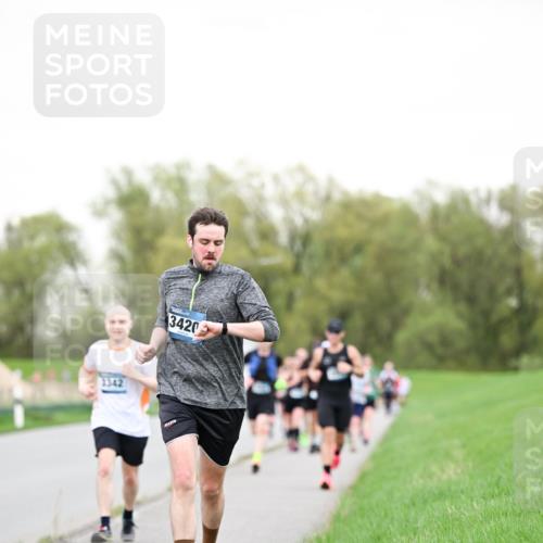 07.04.2024 - 43. Internationalen Wilhelmsburger Insellauf Dr. Thomas Lammeyer http://msf.ph/oto/6038949 07.04.2024 10:29:43 Laufen 1342, 3420 meine-sportfotos.de
