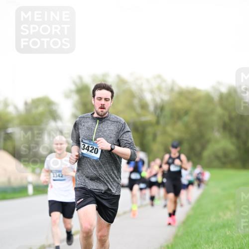 07.04.2024 - 43. Internationalen Wilhelmsburger Insellauf Dr. Thomas Lammeyer http://msf.ph/oto/6038954 07.04.2024 10:29:44 Laufen 3420 meine-sportfotos.de