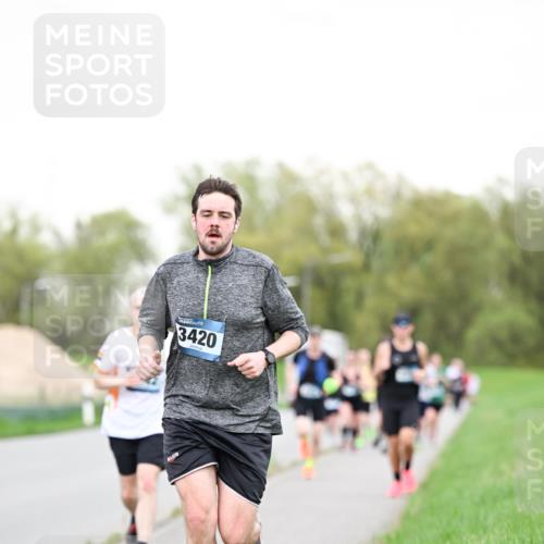 07.04.2024 - 43. Internationalen Wilhelmsburger Insellauf Dr. Thomas Lammeyer http://msf.ph/oto/6038956 07.04.2024 10:29:44 Laufen 3420 meine-sportfotos.de