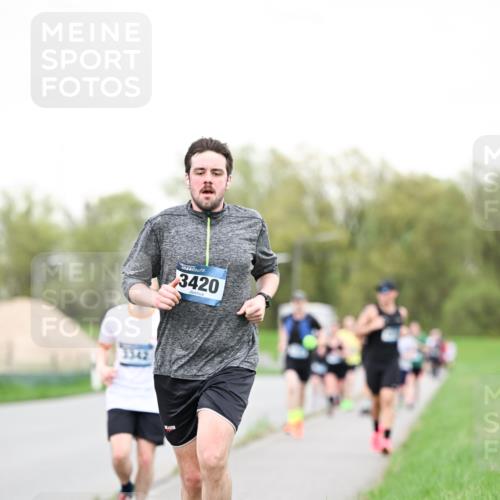 07.04.2024 - 43. Internationalen Wilhelmsburger Insellauf Dr. Thomas Lammeyer http://msf.ph/oto/6038957 07.04.2024 10:29:44 Laufen 142, 3420 meine-sportfotos.de