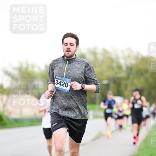 07.04.2024 - 43. Internationalen Wilhelmsburger Insellauf Dr. Thomas Lammeyer http://msf.ph/oto/6038960 07.04.2024 10:29:44 Laufen 3420 meine-sportfotos.de