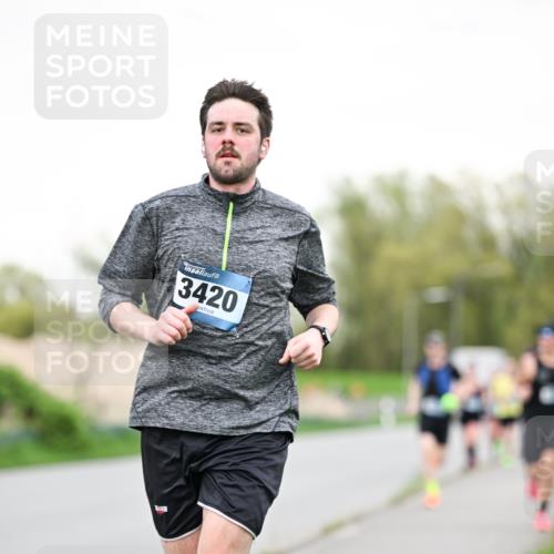 07.04.2024 - 43. Internationalen Wilhelmsburger Insellauf Dr. Thomas Lammeyer http://msf.ph/oto/6038964 07.04.2024 10:29:45 Laufen 3420 meine-sportfotos.de