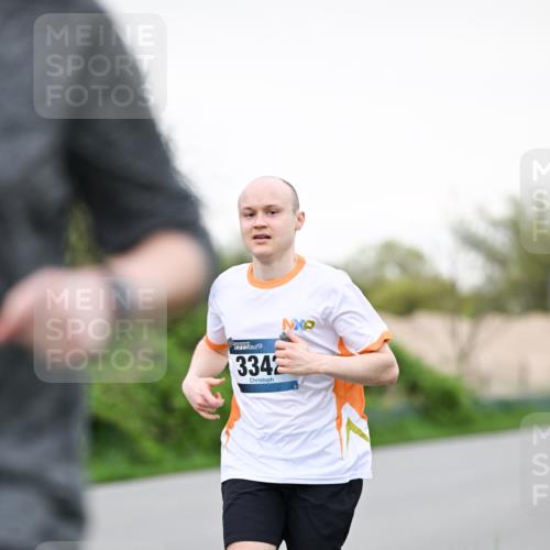 07.04.2024 - 43. Internationalen Wilhelmsburger Insellauf Dr. Thomas Lammeyer http://msf.ph/oto/6038965 07.04.2024 10:29:46 Laufen 3342 meine-sportfotos.de