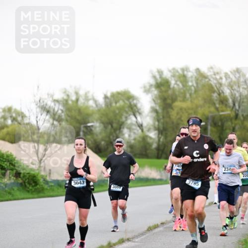 07.04.2024 - 43. Internationalen Wilhelmsburger Insellauf Dr. Thomas Lammeyer http://msf.ph/oto/6038980 07.04.2024 10:29:53 Laufen 3043, 3050, 40, 234, 220, 3795 meine-sportfotos.de