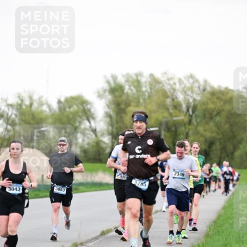 07.04.2024 - 43. Internationalen Wilhelmsburger Insellauf Dr. Thomas Lammeyer http://msf.ph/oto/6038982 07.04.2024 10:29:53 Laufen 3043, 3050, 3785, 2349 meine-sportfotos.de