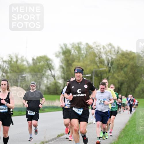 07.04.2024 - 43. Internationalen Wilhelmsburger Insellauf Dr. Thomas Lammeyer http://msf.ph/oto/6038983 07.04.2024 10:29:54 Laufen 3043, 3050, 3795, 2349, 205 meine-sportfotos.de