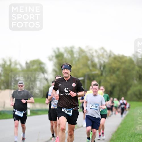 07.04.2024 - 43. Internationalen Wilhelmsburger Insellauf Dr. Thomas Lammeyer http://msf.ph/oto/6038984 07.04.2024 10:29:54 Laufen 3050, 3795, 2349 meine-sportfotos.de