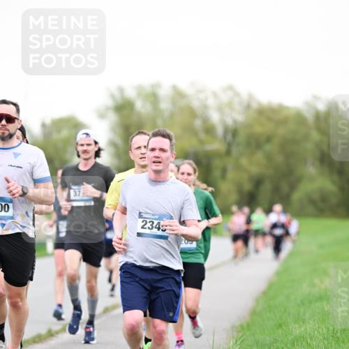 07.04.2024 - 43. Internationalen Wilhelmsburger Insellauf Dr. Thomas Lammeyer http://msf.ph/oto/6038999 07.04.2024 10:29:57 Laufen 00, 37, 234 meine-sportfotos.de