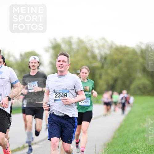 07.04.2024 - 43. Internationalen Wilhelmsburger Insellauf Dr. Thomas Lammeyer http://msf.ph/oto/6039000 07.04.2024 10:29:57 Laufen 2349, 2205 meine-sportfotos.de