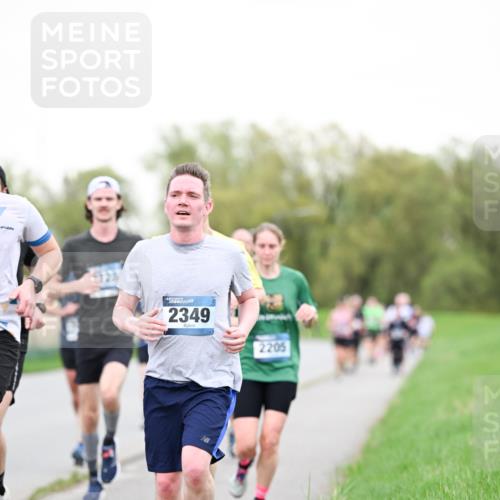 07.04.2024 - 43. Internationalen Wilhelmsburger Insellauf Dr. Thomas Lammeyer http://msf.ph/oto/6039001 07.04.2024 10:29:57 Laufen 2349, 2205 meine-sportfotos.de
