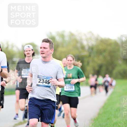 07.04.2024 - 43. Internationalen Wilhelmsburger Insellauf Dr. Thomas Lammeyer http://msf.ph/oto/6039003 07.04.2024 10:29:57 Laufen 2349, 2205 meine-sportfotos.de