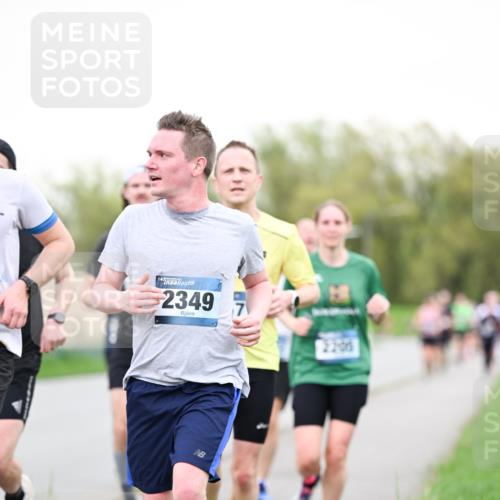 07.04.2024 - 43. Internationalen Wilhelmsburger Insellauf Dr. Thomas Lammeyer http://msf.ph/oto/6039006 07.04.2024 10:29:58 Laufen 2349 meine-sportfotos.de