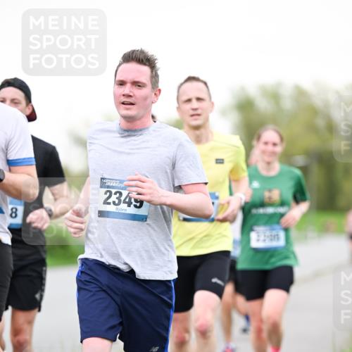 07.04.2024 - 43. Internationalen Wilhelmsburger Insellauf Dr. Thomas Lammeyer http://msf.ph/oto/6039009 07.04.2024 10:29:58 Laufen 8, 2349 meine-sportfotos.de