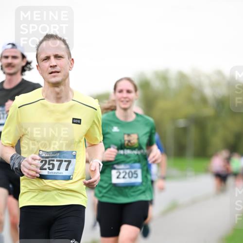 07.04.2024 - 43. Internationalen Wilhelmsburger Insellauf Dr. Thomas Lammeyer http://msf.ph/oto/6039012 07.04.2024 10:29:59 Laufen 2577, 2205 meine-sportfotos.de
