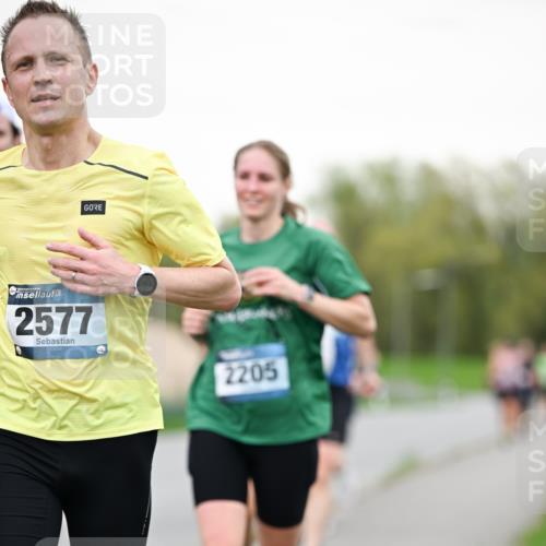 07.04.2024 - 43. Internationalen Wilhelmsburger Insellauf Dr. Thomas Lammeyer http://msf.ph/oto/6039014 07.04.2024 10:29:59 Laufen 2577, 2205 meine-sportfotos.de