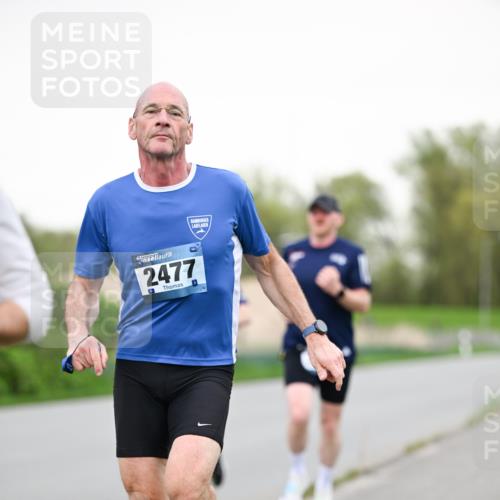 07.04.2024 - 43. Internationalen Wilhelmsburger Insellauf Dr. Thomas Lammeyer http://msf.ph/oto/6039023 07.04.2024 10:30:01 Laufen 2477 meine-sportfotos.de