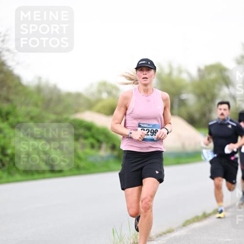 07.04.2024 - 43. Internationalen Wilhelmsburger Insellauf Dr. Thomas Lammeyer http://msf.ph/oto/6039050 07.04.2024 10:30:12 Laufen 299 meine-sportfotos.de