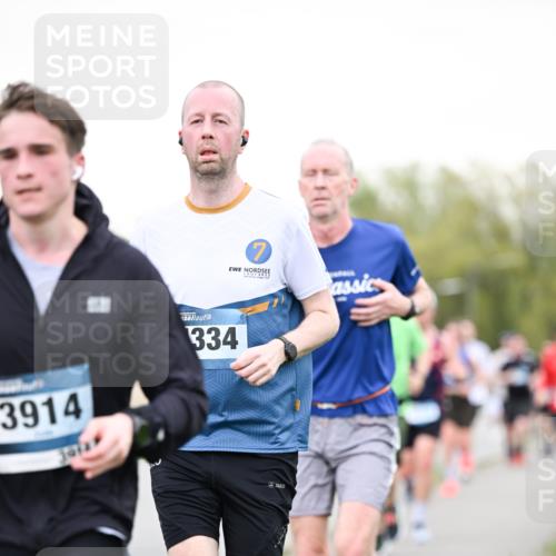 07.04.2024 - 43. Internationalen Wilhelmsburger Insellauf Dr. Thomas Lammeyer http://msf.ph/oto/6039071 07.04.2024 10:30:16 Laufen 3914, 334 meine-sportfotos.de
