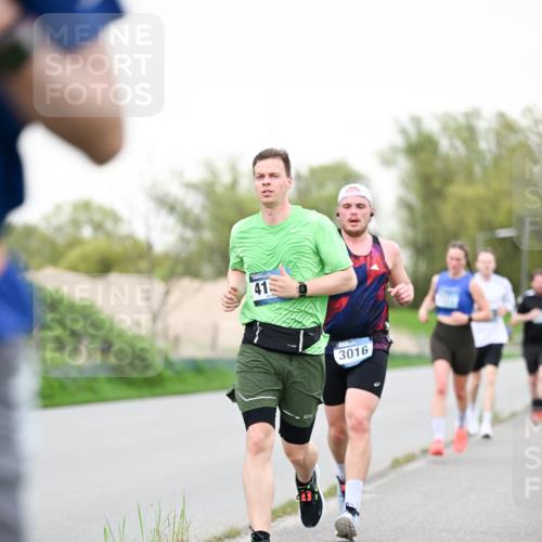 07.04.2024 - 43. Internationalen Wilhelmsburger Insellauf Dr. Thomas Lammeyer http://msf.ph/oto/6039074 07.04.2024 10:30:18 Laufen 418, 3016 meine-sportfotos.de